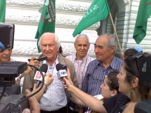 Solanas, Guillermo Garcia y Elido Veschi en Municipio La Plata